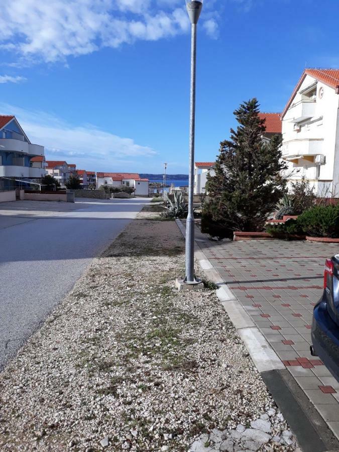 Apartament Marina & Luka Povljana Zewnętrze zdjęcie