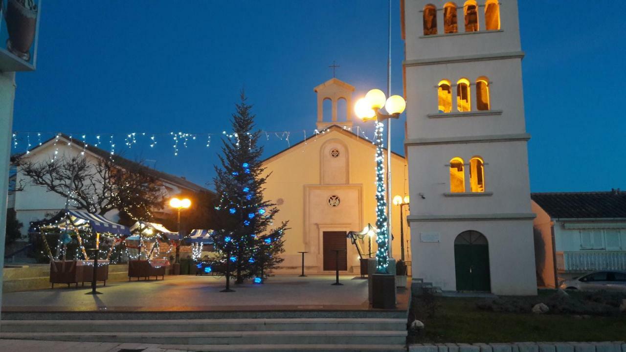 Apartament Marina & Luka Povljana Zewnętrze zdjęcie