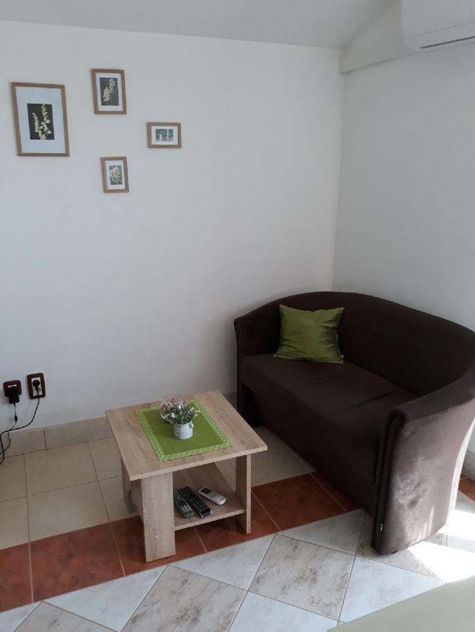 Apartament Marina & Luka Povljana Zewnętrze zdjęcie