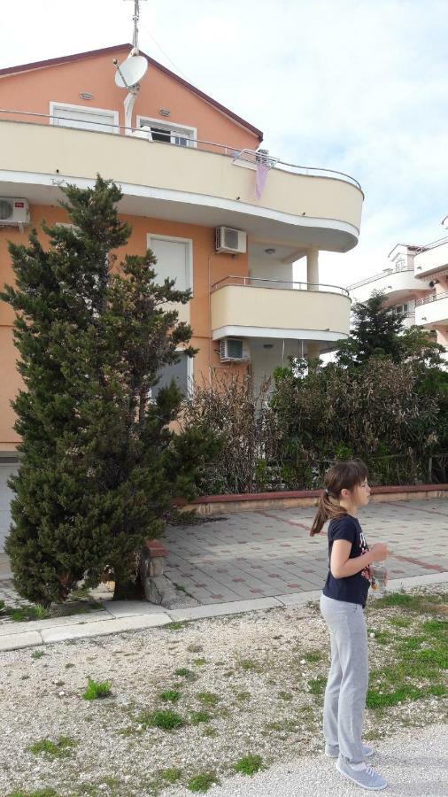 Apartament Marina & Luka Povljana Zewnętrze zdjęcie