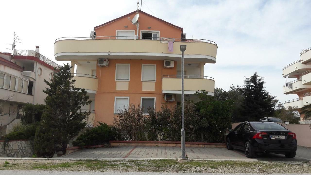Apartament Marina & Luka Povljana Zewnętrze zdjęcie