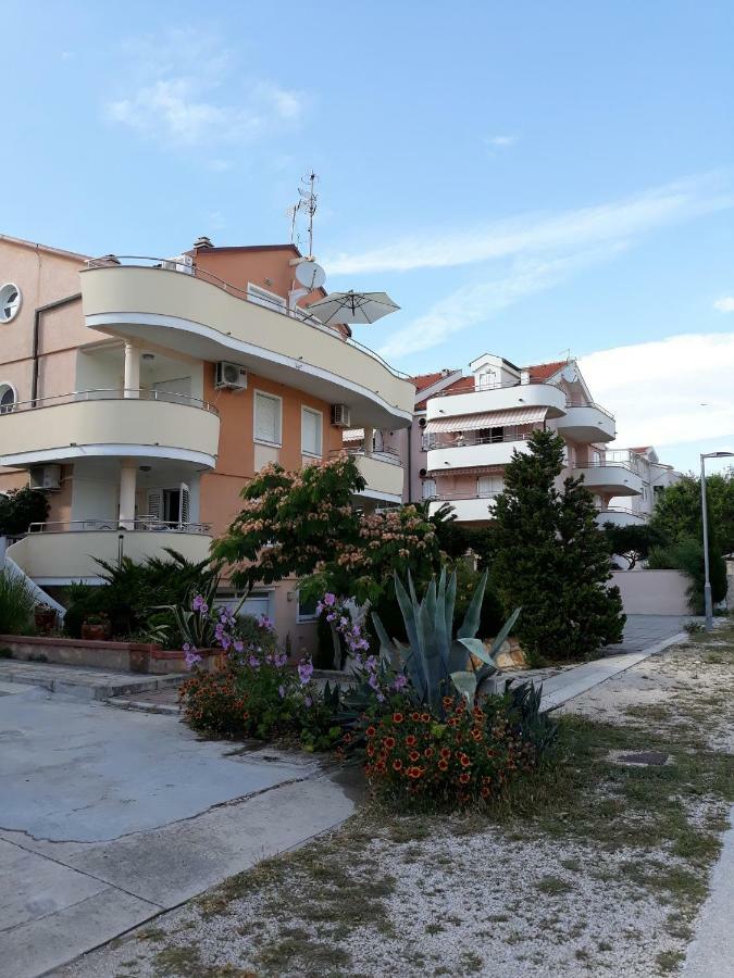 Apartament Marina & Luka Povljana Zewnętrze zdjęcie