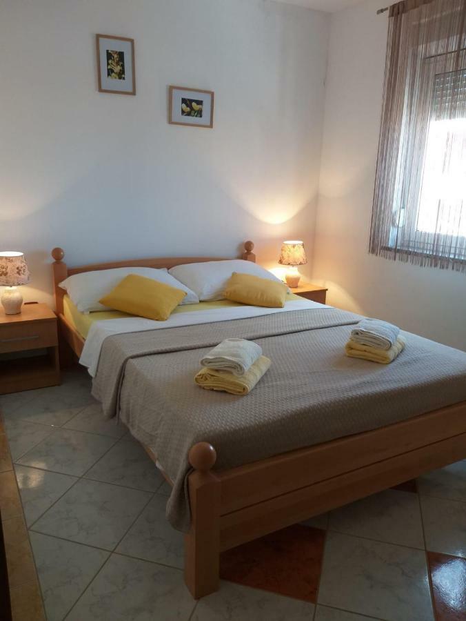 Apartament Marina & Luka Povljana Zewnętrze zdjęcie